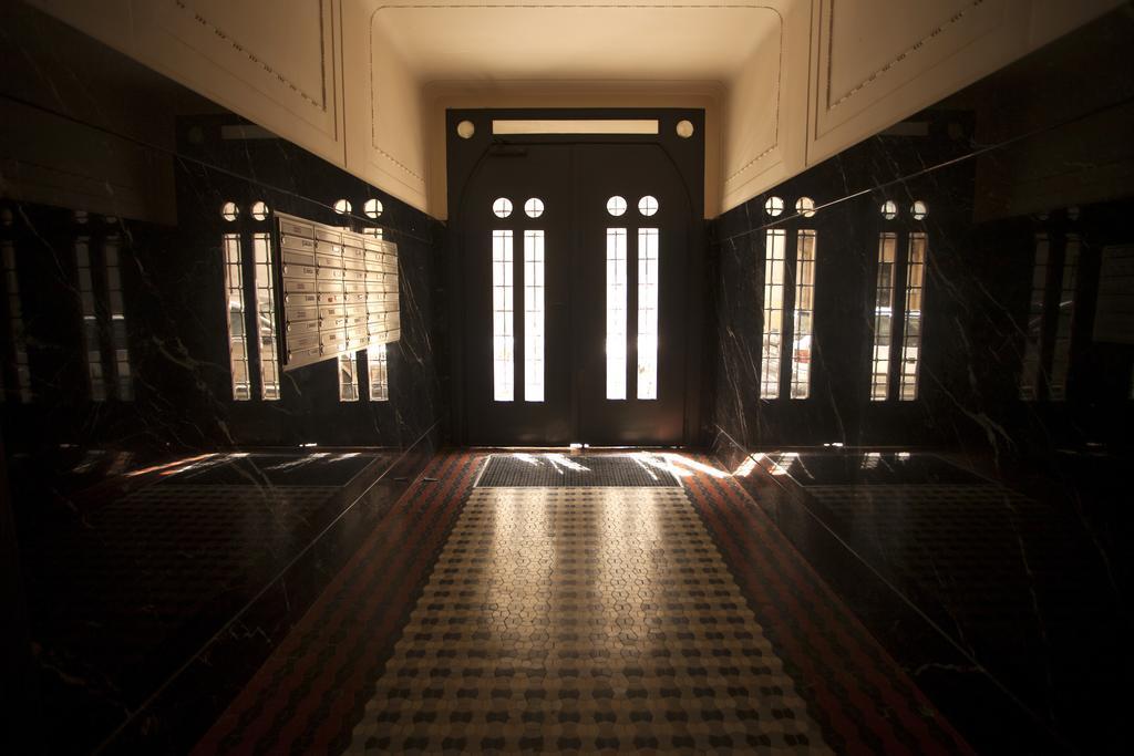 Art Nouveau Apartment Прага Екстериор снимка